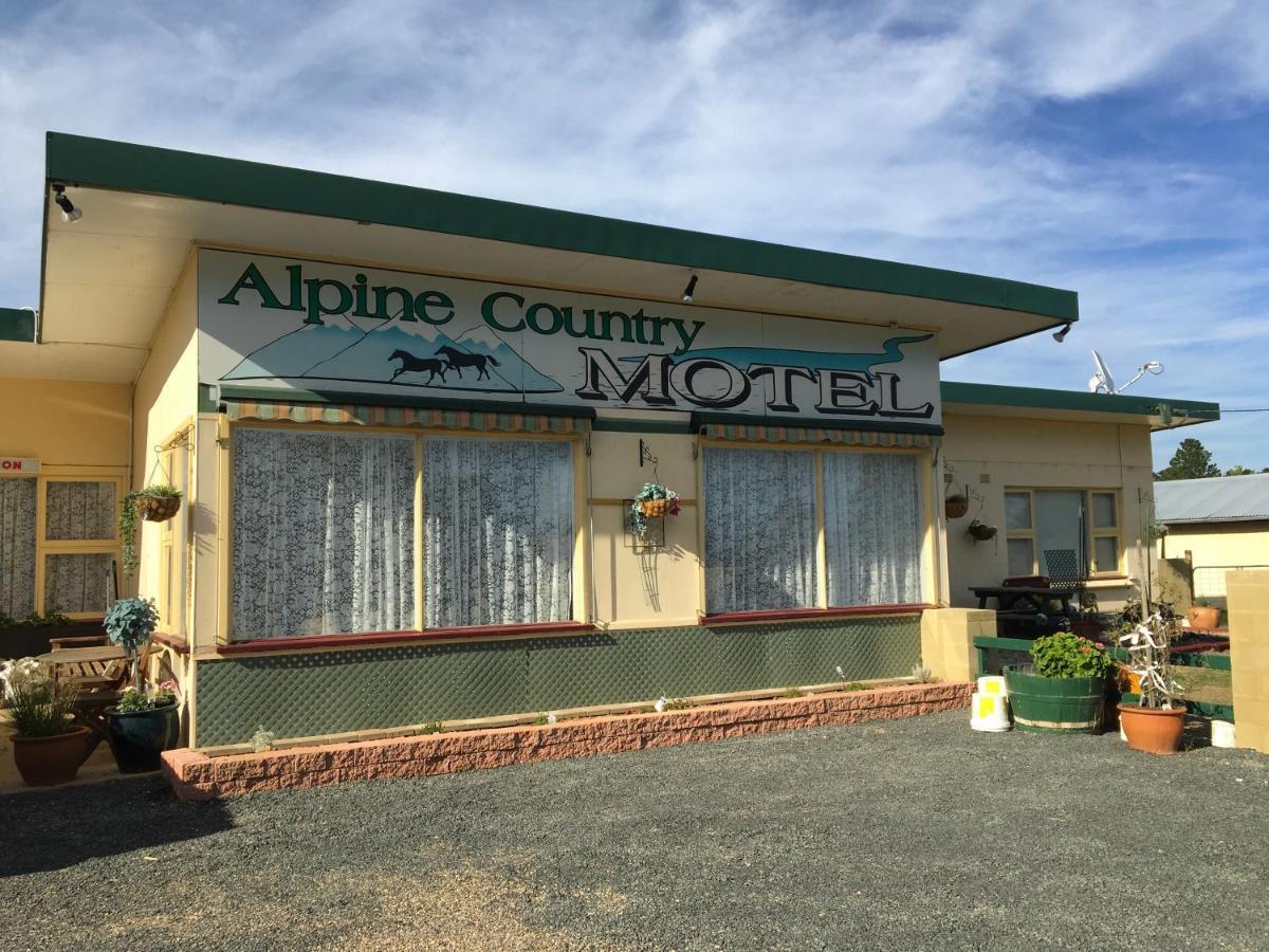 Alpine Country Motel Plus Free Coffee Кума Экстерьер фото